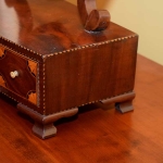 American Shaving Stand