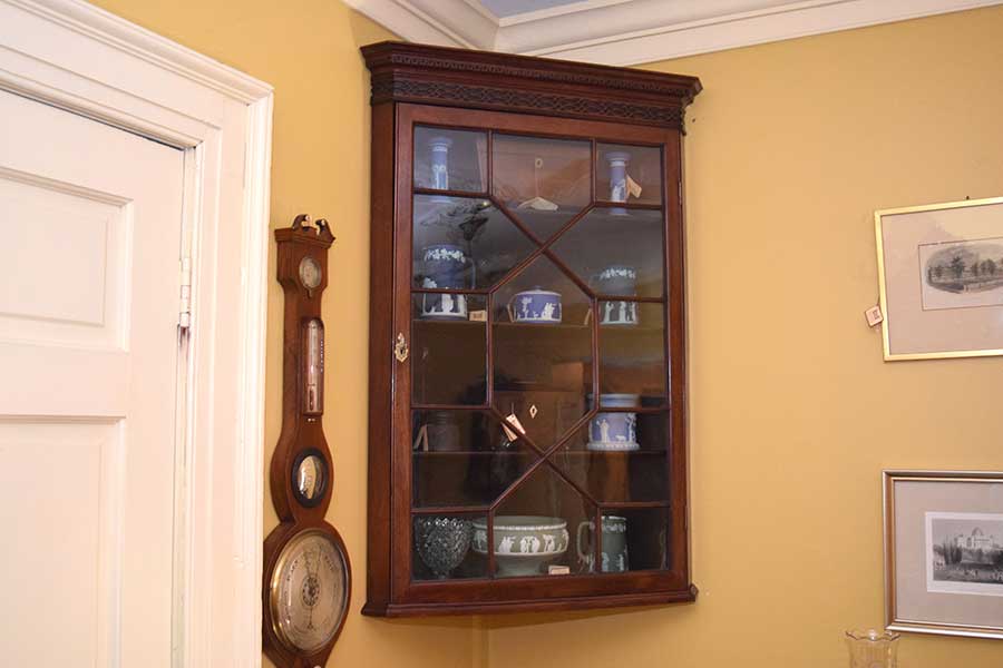Hanging Corner Cupboard