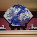 Large Fan Platter Featuring a Crawfish